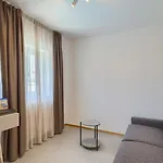 Nimi Villa