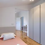 Nimi * Pula