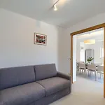 Nimi Villa