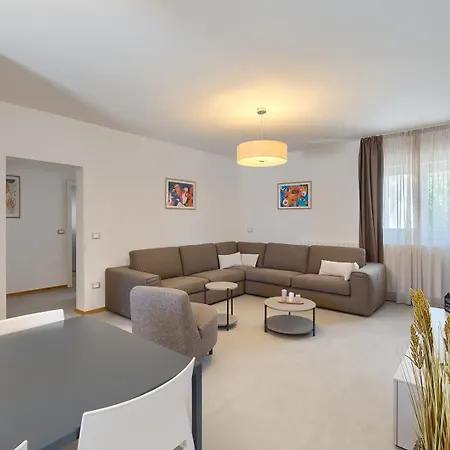 فيلة Nimi بولا