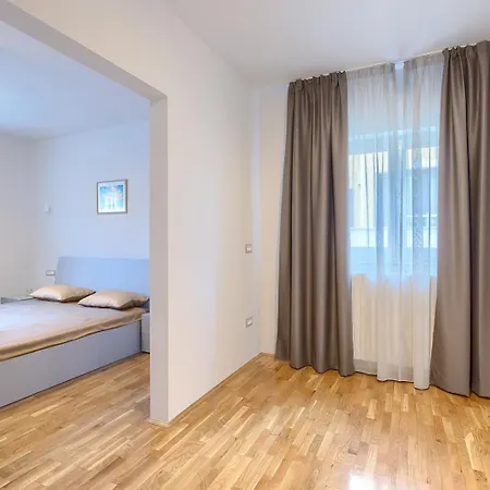 וילה Nimi פולה